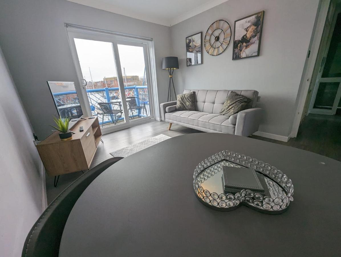 The Quay - Harbour View - By Tifa Stays Swansea Exteriér fotografie